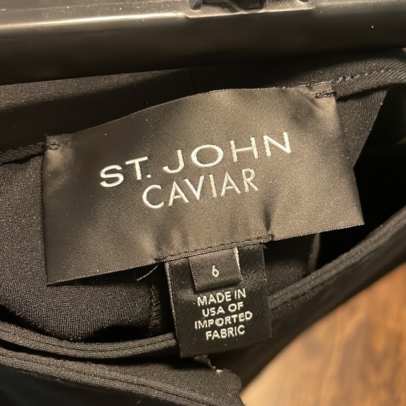 St.John Caviar dress pants. Satin lined Side pockets. Ankle length. 27” inseam. - Picture 9 of 9